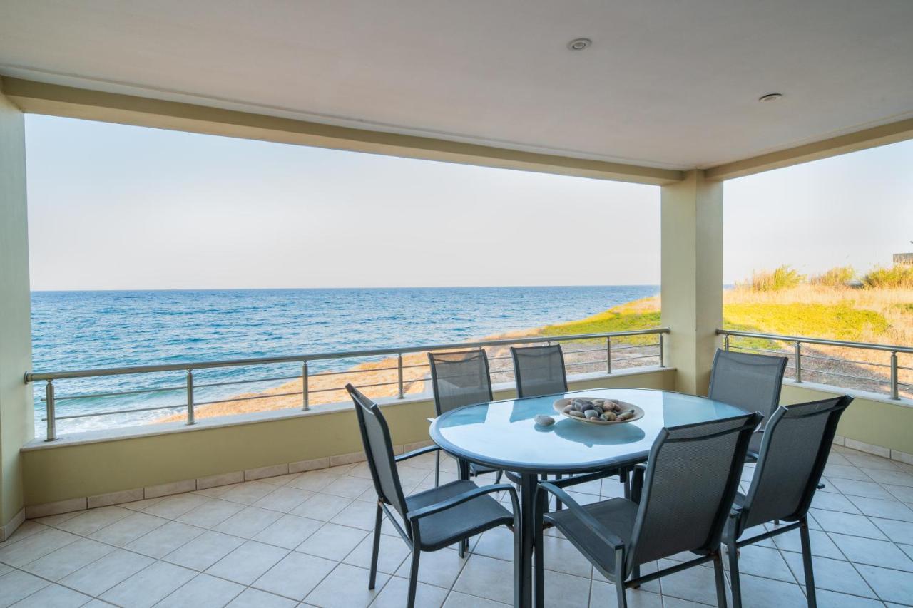 Spacious Beachfront Maisonettes With Stunning Views & A Private Beach Monemvasia Extérieur photo