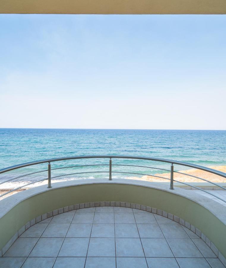 Spacious Beachfront Maisonettes With Stunning Views & A Private Beach Monemvasia Extérieur photo