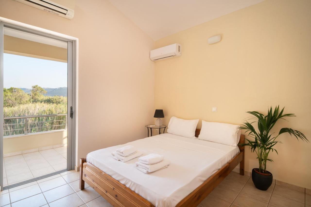 Spacious Beachfront Maisonettes With Stunning Views & A Private Beach Monemvasia Extérieur photo