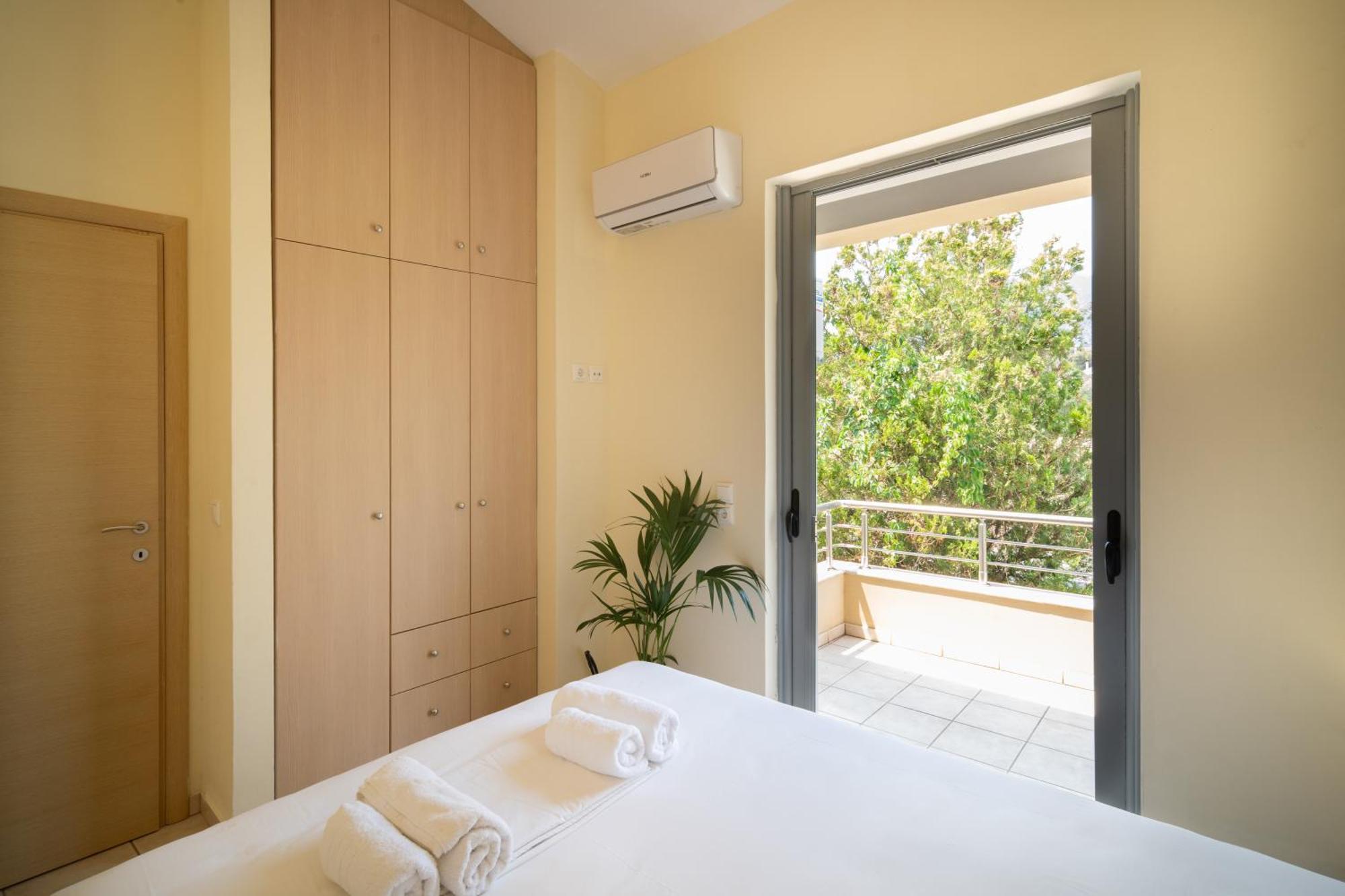 Spacious Beachfront Maisonettes With Stunning Views & A Private Beach Monemvasia Extérieur photo